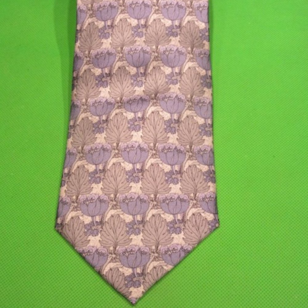 NEW:  English Men's Silk Neck Tie